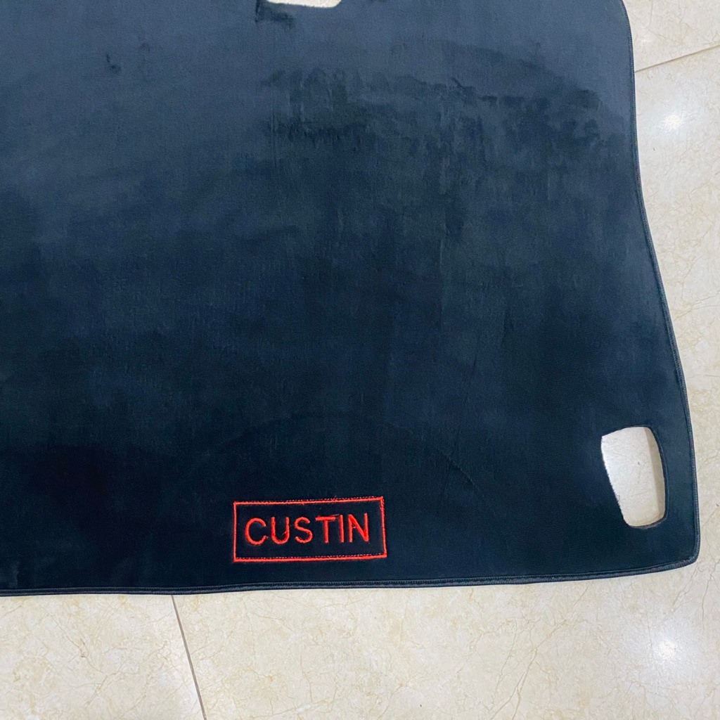 Thảm taplo xe Hyundai Custin 2023, 2024, 2025 nhung lông cừu cao cấp , Hàng 3 lớp có đế có chống trượt, che nắng tốt