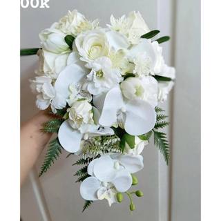 Hoa cầm tay cô dâu thác nước(mới)
