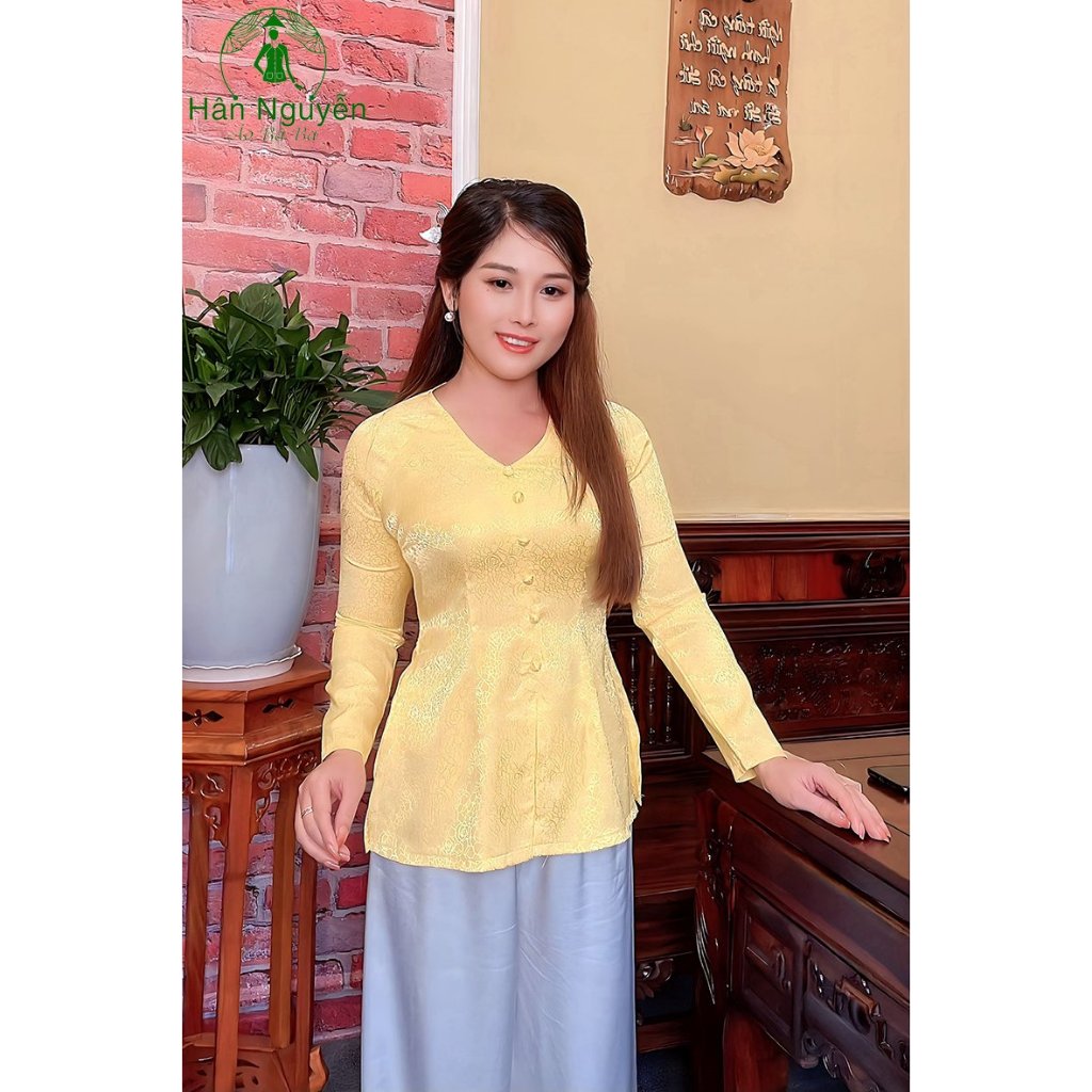 Hân Nguyễn Áo Bà Ba - B.A78 - Bộ Bà Ba Gấm Hoa Cổ Tim Dây Kéo Nút Bọc