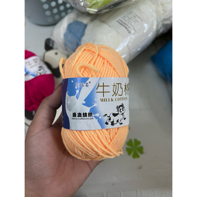 23 -Vàng đậm