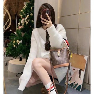 Áo len nữ cổ tròn tay dài form rộng kẻ sọc ba màu basic cùng màu hottrend thời trang thu đông hàn quốc DELIZ AL54