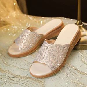 dép đế bằng chống trượt thích hợp cho các bà mẹ trung niên，Dép chống trượt cho bà mẹ trung niên