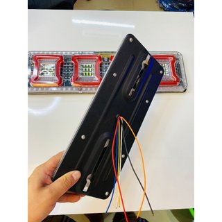 Đèn led hậu xe tải hình ô vuông chống nước, sáng nhiều chế độ