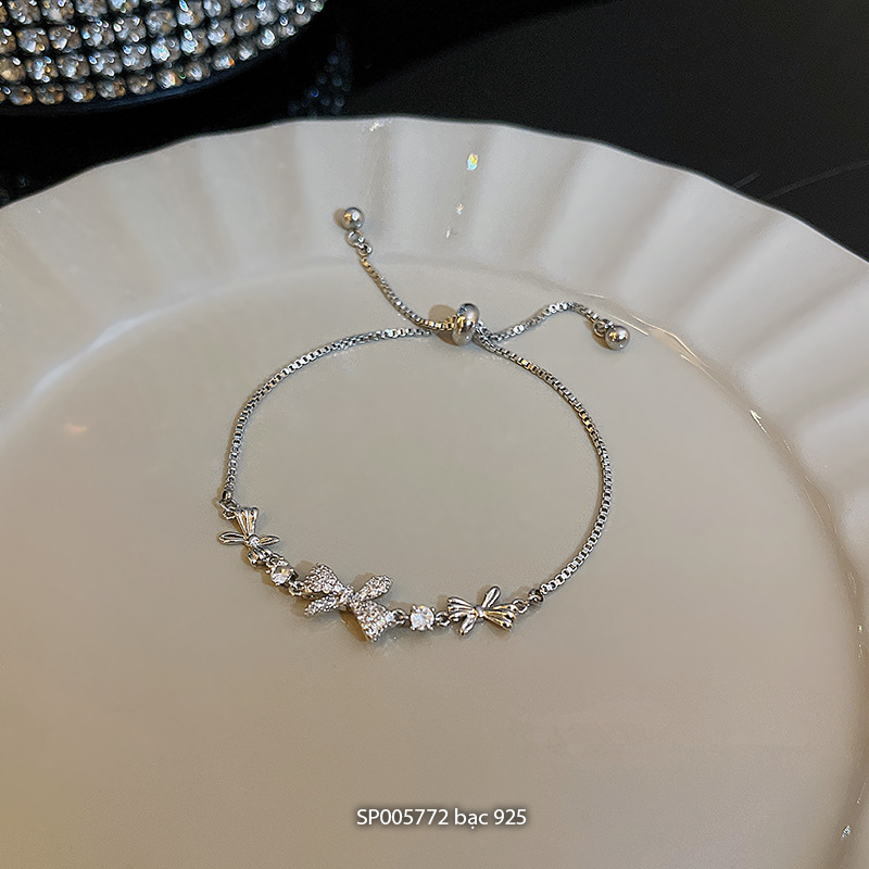 Vòng tay nữ dây rút Eleanor Accessories hình nơ đính đá phụ kiện trang sức lắc tay 6708