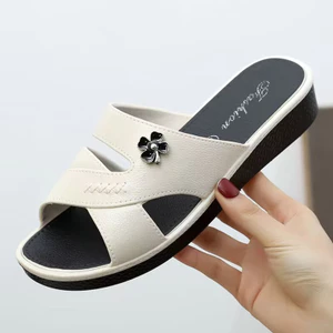 Giày sandal đế mềm chống trượt nhẹ mùa hè cho mẹ trung niên