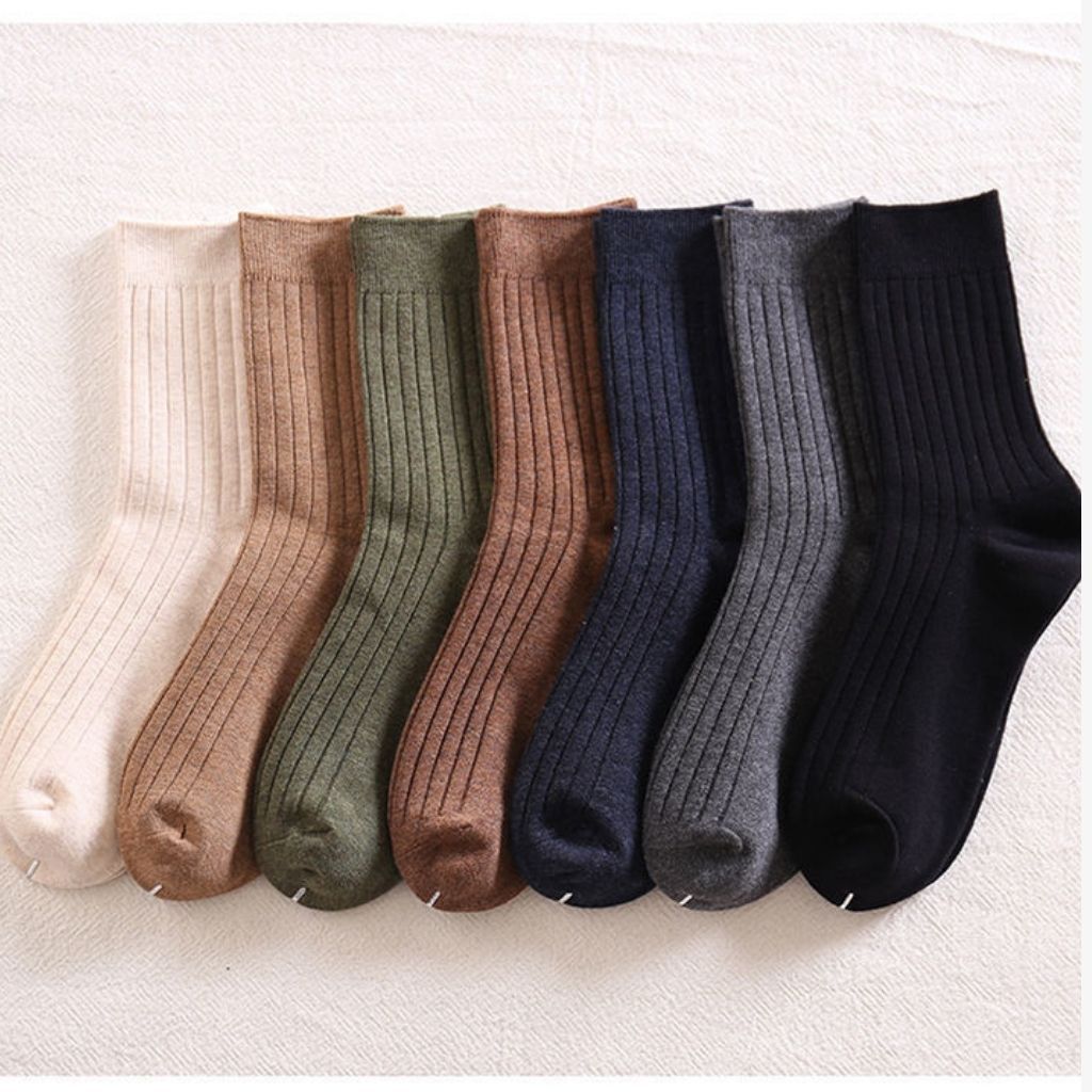 Tất nam nữ cổ trung chất liệu cotton giúp chống hôi chân đơn giản và co dãn vô cùng tốt  LANIXA T44