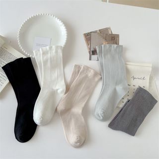 Tất nữ cổ trung dáng trơn vintage chất cotton mềm mịn khử mùi an toàn chống hôi chân DEVARI T786