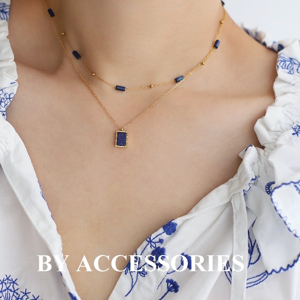 Dây chuyền nữ titan xích mảnh mạ vàng 18K phối mặt hình học chữ nhật khảm đá lapis lazuli màu xanh không gỉ WN2385