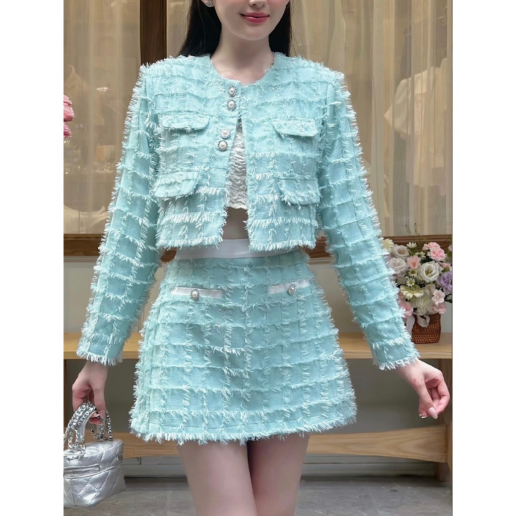 LYRA Chân váy dạ tweed lông phối 2 túi trang trí cúc ngọc nữ tính – LWNCV002
