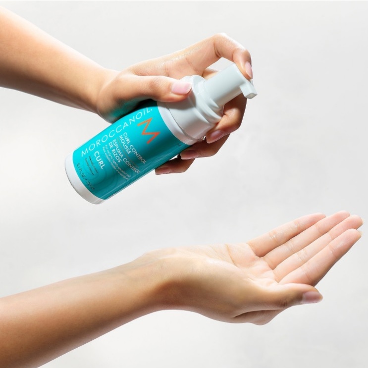 Kem bọt - Moroccanoil Curl Control Mousse - giữ nếp cho tóc xoăn tới sóng nhỏ xoăn xù (150ml) - LT