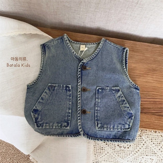 Áo gile jean bé trai và bé gái Batala kids, áo gile bò trẻ em dễ phối đồ, rộng rãi thoải mái cho bé từ 9-24kg
