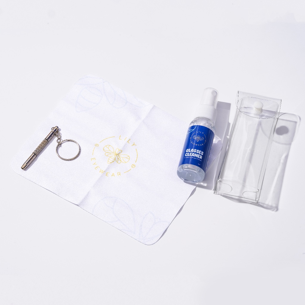 Ảnh Set nước xịt rửa kính móc khóa khăn lau cao cấp Lily Eyewear 1