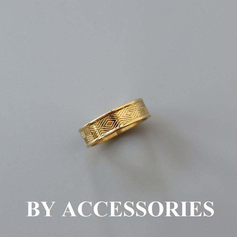 Nhẫn nam nữ unisex titan kiểu chạm nổi hoa văn hình học mạ vàng 18K không gỉ WR2345