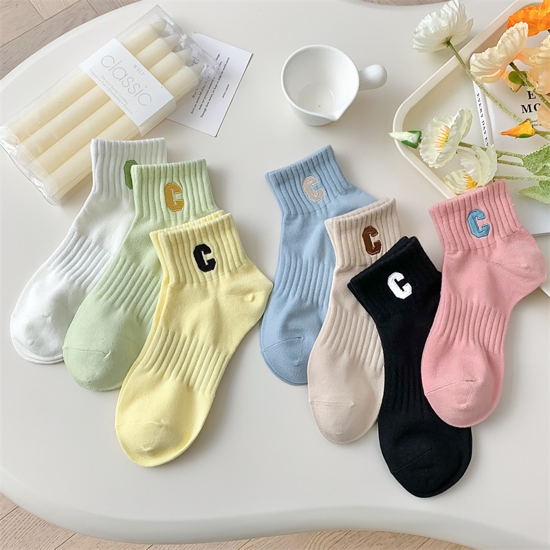Vớ Tất chữ C cổ lửng 7 màu phong cách trẻ trung, năng động.
