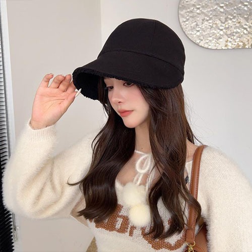 Mũ Len mùa Đông cho Nữ hot Trend 2023