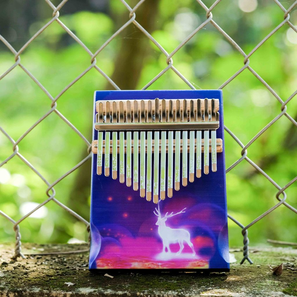Đàn Kalimba Gỗ 17 Phím Khoét Eo Cầm Không Đau Tay, Giá Rẻ Cho Người Mới Tập, Full Túi, Búa, Sách, Khăn, Dán Phím