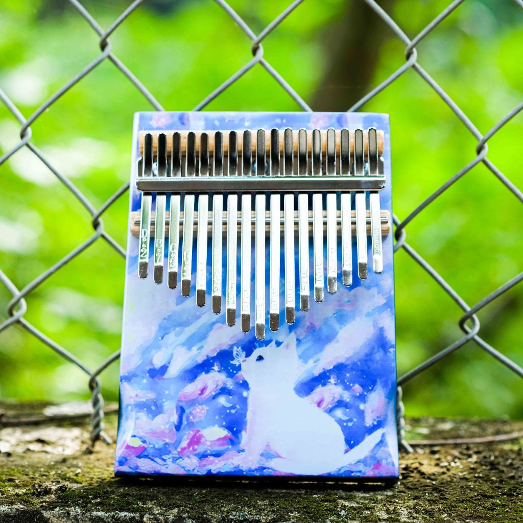 Đàn Kalimba Gỗ 17 Phím Khoét Eo Cầm Không Đau Tay, Giá Rẻ Cho Người Mới Tập, Full Túi, Búa, Sách, Khăn, Dán Phím
