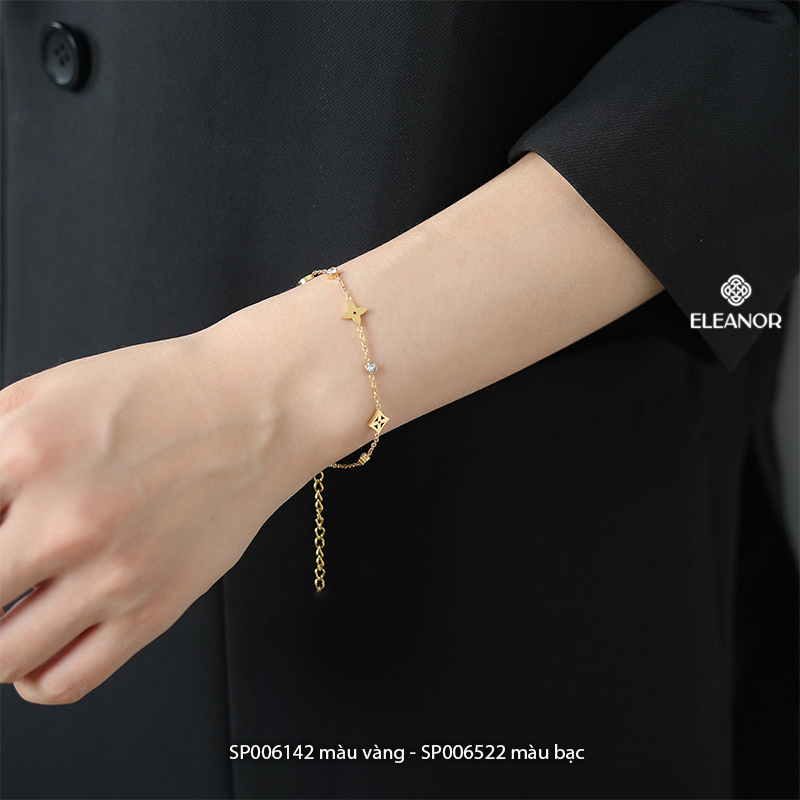 Vòng tay nữ titan Eleanor Accessories hình cỏ 4 lá đính đá phụ kiện trang sức lắc tay 6142