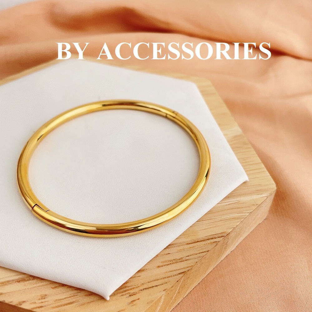 Vòng tay nam nữ unisex titan kiểu tròn trơn size lớn dày 4mm basic không gỉ CF09 BY ACCESSORIES
