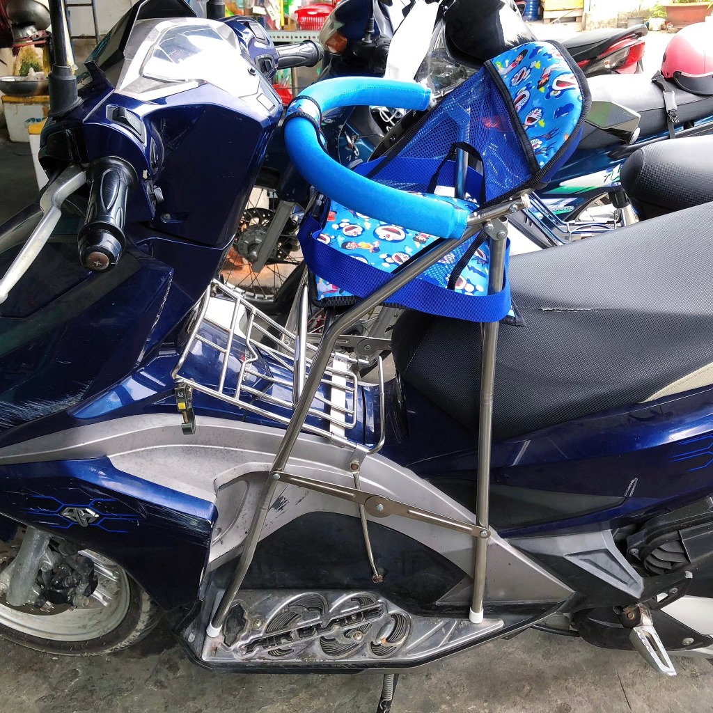 Ghế ngồi xe máy tay ga Airblade 2014 Đến Nay Inoc cao cấp , có vòng có dây đai an toàn cho bé