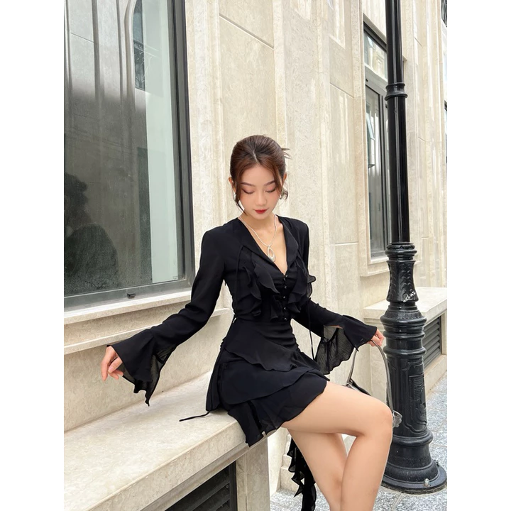 RÊVER Đầm dự tiệc đầm nữ cao cấp trắng đen tay dài tua rua dự tiệc đi biển Mermaid Dress