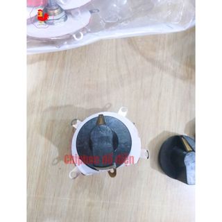 Công tắc xoay galet 4 vị trí 220v có kèm núm vặn