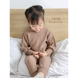 Set thu đông bé gái tổ ong siêu dày dặn ấm áp Batala Kids, Bộ đồ bé gái Hàn quốc 2màu sành điệu