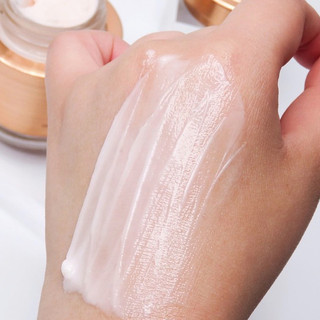 Kem Dưỡng Trắng Da Chiết Xuất Dầu Cá Hồi Cre8skin Hwa Sa A Cream (80g) ​