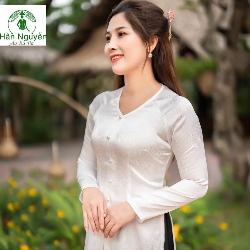 Hân Nguyễn Áo Bà Ba - B.A40 - Áo Bà Ba Gấm Đồng Tiền Dây Kéo Cổ Tim Tay Dài Quần Ngọc Trai