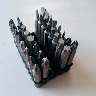Bộ đầu vít 33 chi tiết, mũi vít 4 cạnh, 2 cạnh, lục giác, hoa thị đầy đủ tiện dụng cho các bác