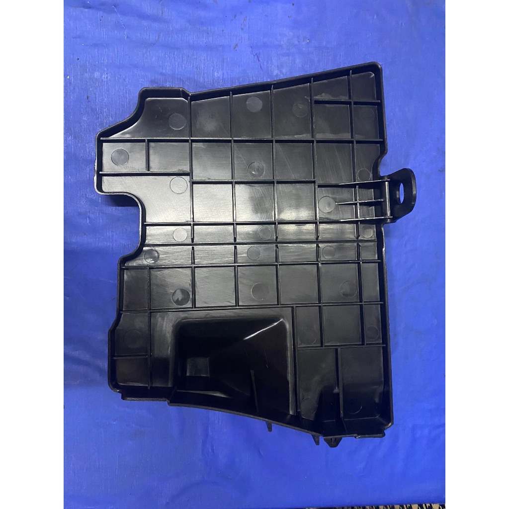 Ốp nhựa hướng gió két nước dưới xe Toyota Vios 2014-2023, Ốp nhựa hướng gió bên lái, bên phụ phía dưới