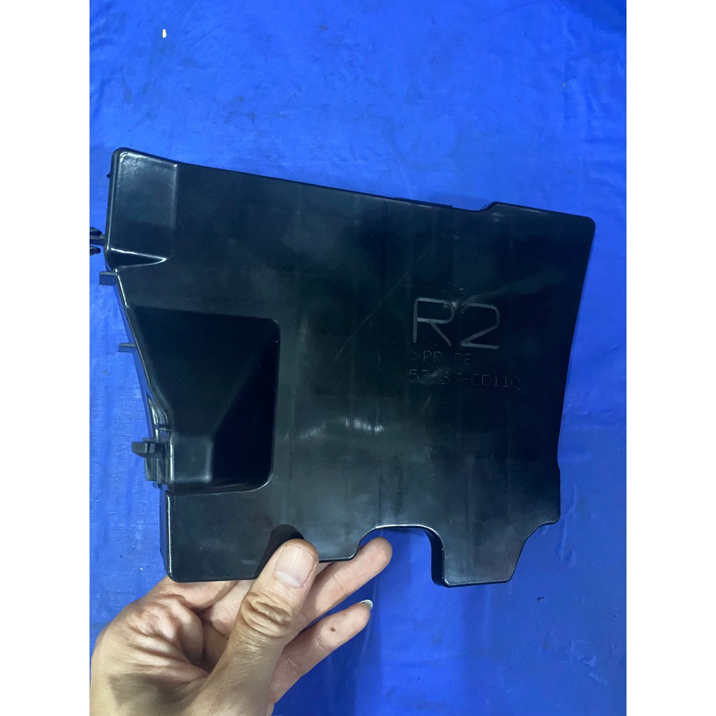 Ốp nhựa hướng gió két nước dưới xe Toyota Vios 2014-2023, Ốp nhựa hướng gió bên lái, bên phụ phía dưới