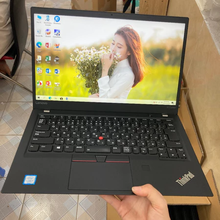Laptop Lenovo Thinkpad X1 Carbon Gen 5- Core i7 7500- Ram 8GB-Ổ cứng SSD 256GB- Màn hình 14 inch. bảo hành 12 tháng