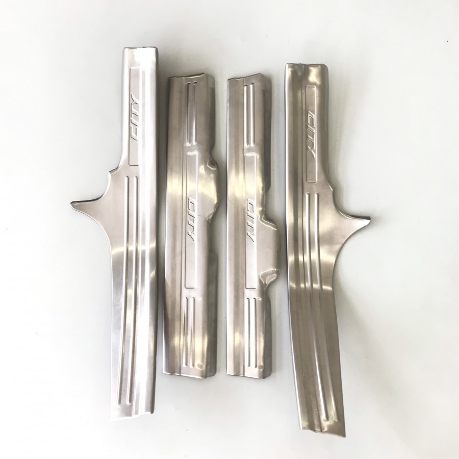 Ốp bậc cửa xe Honda City 2021-2023, Nẹp bước chân Chất liệu inox cao cấp. Bộ 8 miếng chống xước cửa