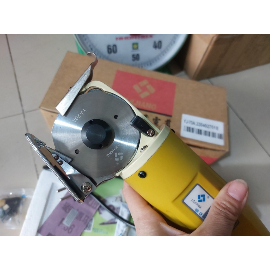 Máy Cắt Vải Cầm Tay Lejiang YJ-70A – Cao Cấp, Chính Hãng