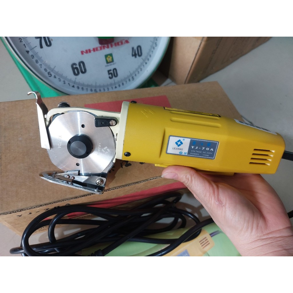 Máy Cắt Vải Cầm Tay Lejiang YJ-70A – Cao Cấp, Chính Hãng