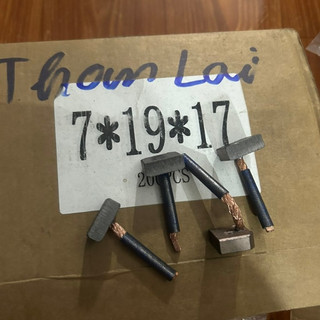 Bộ 4 viên than đề lai, than đề xe tải ô tô