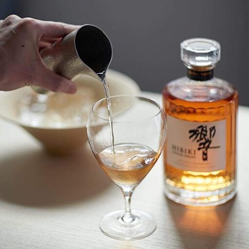 Suntory Whiskey Hibiki Blender’s Choice, 23.7 fl oz (700 ml) Japan Shopee Việt Nam