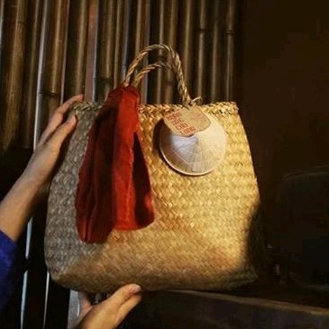 Giỏ tụng cỏ bàng đựng quà Tết kích thước 30x30cm giỏ trơn không bao gồm phụ kiện
