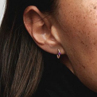 Khuyên tai bạc nữ LAMY Purple Solitaire Huggie Hoop Earrings Rose Gold 3129