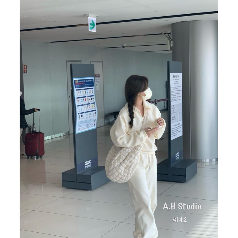 Set bộ : áo nỉ croptop cổ bẻ kèm quần bo gấu