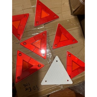 Miếng tam giác cảnh báo bé 15x15x15cm