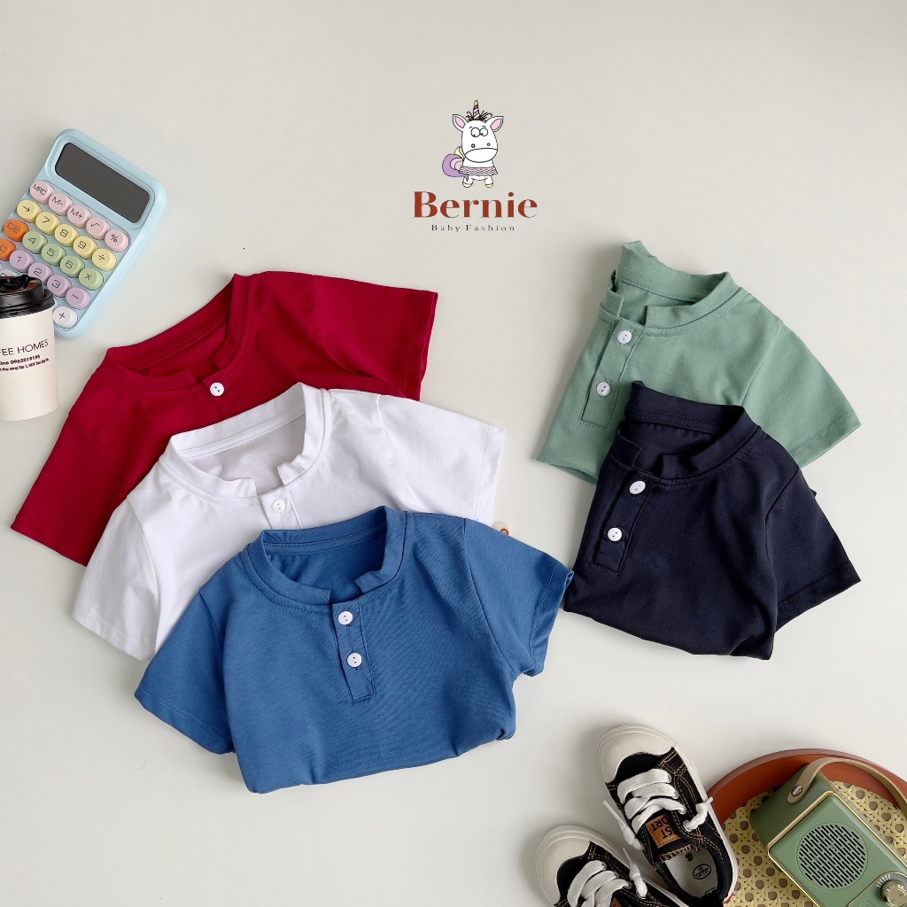 Áo phông basic trơn màu cộc tay unisex cho bé, áo thun tay ngắn đính cúc ngực màu trơn