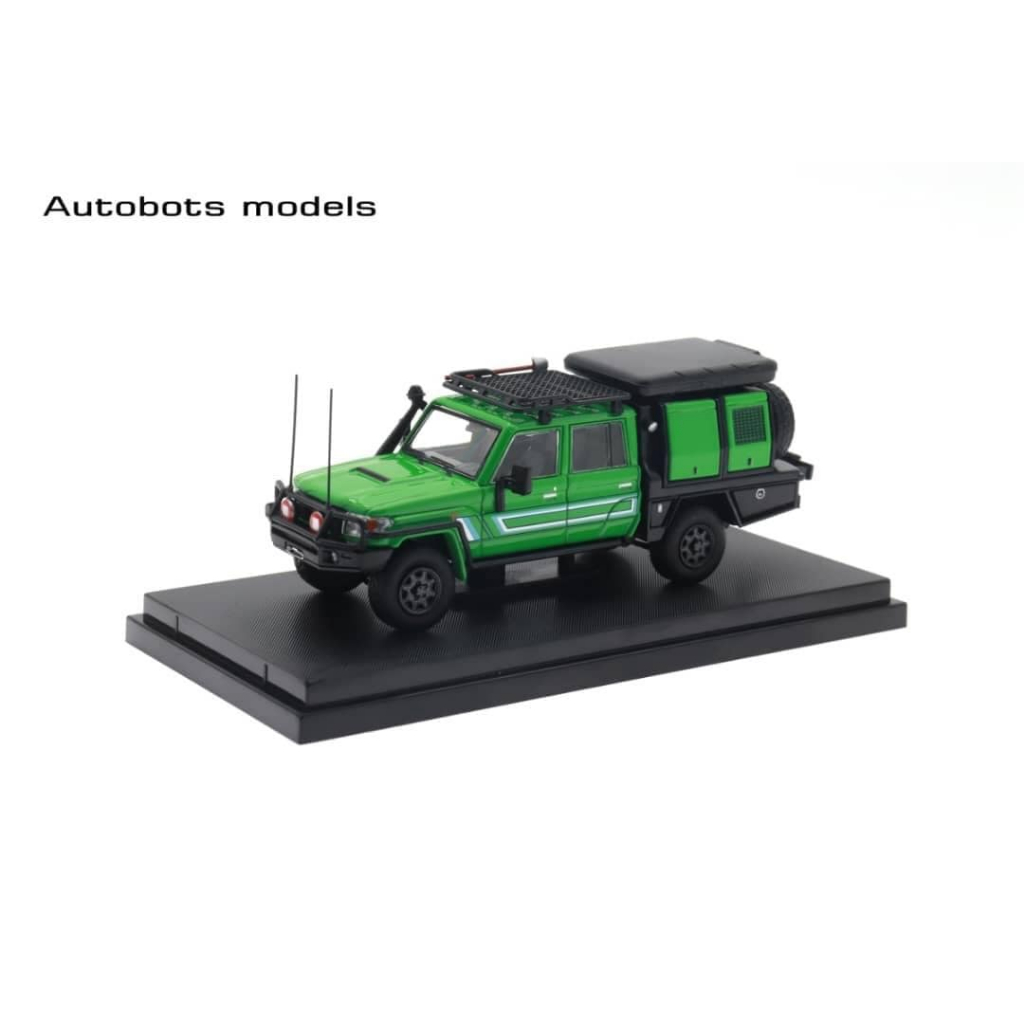 Modellino Autobots Land Cruiser LC79 Pickup Doppia Cabina Scala 1:64 Verde