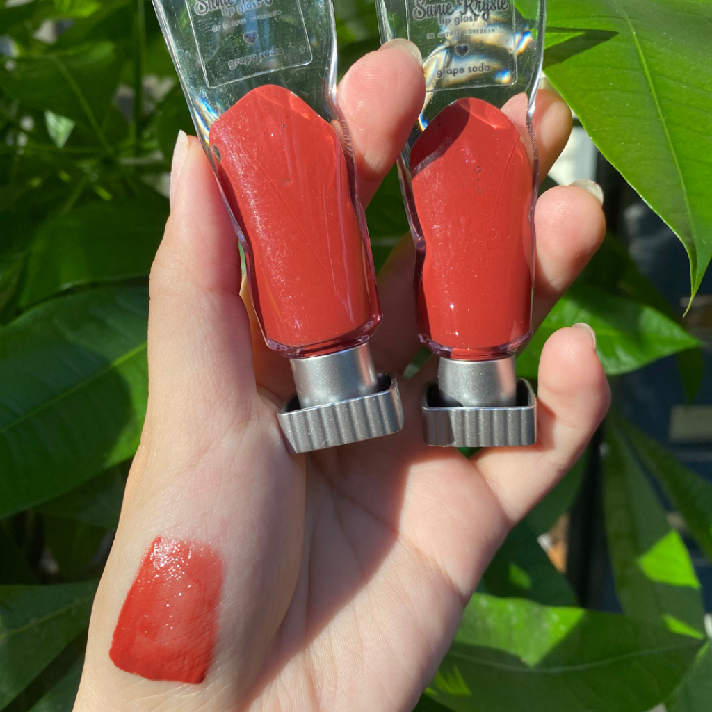 Son Dưỡng Bóng Làm Đầy Môi Krysie Loveskin