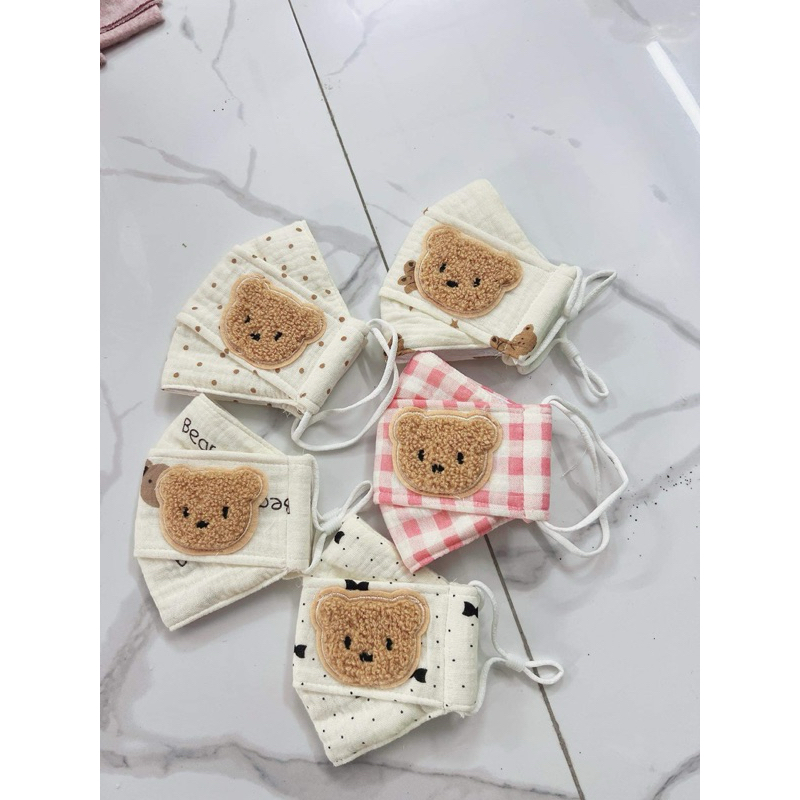 Khẩu Trang Đính Gấu Vải Xô Muslin Cho Bé 0-4 Tuổi - An Toàn, Thời Trang và Thoáng Khí