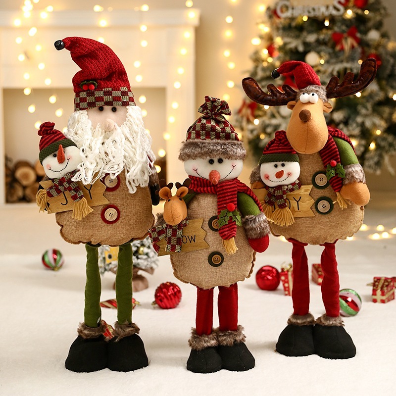 Người nộm Ông già Người tuyết Tuần lộc đứng vững để cạnh cây thông Noel trang trí Giáng sinh sang trọng