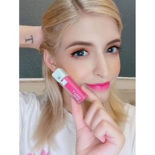 Son màu Hồng cánh sen, hồng mười giờ Dolly super matte lâu trôi, siêu lì lên môi chuẩn đẹp tươi tắn, trẻ trung