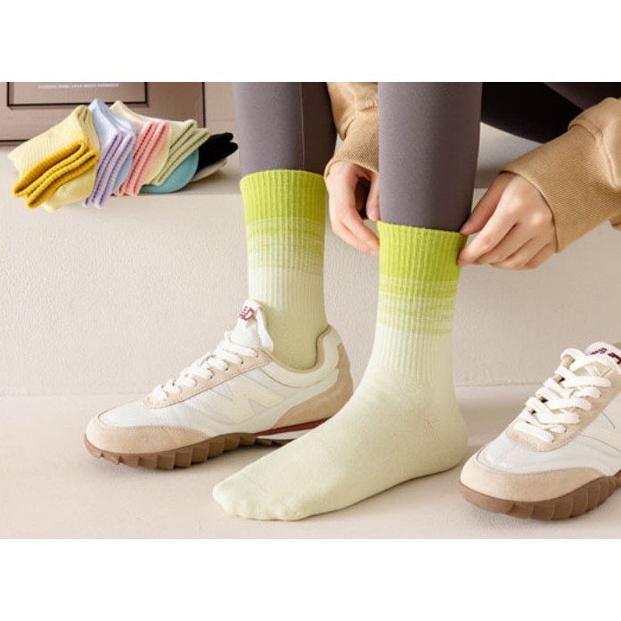 Vớ Tất cổ cao Nam Nữ loang 6 màu phong cách thể thao, năng động.