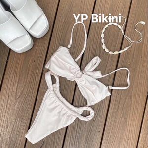 BIKini 2 mảnh đồ bơi phối khoen dây buộc quần khoe mông (Hàng sẵn)
